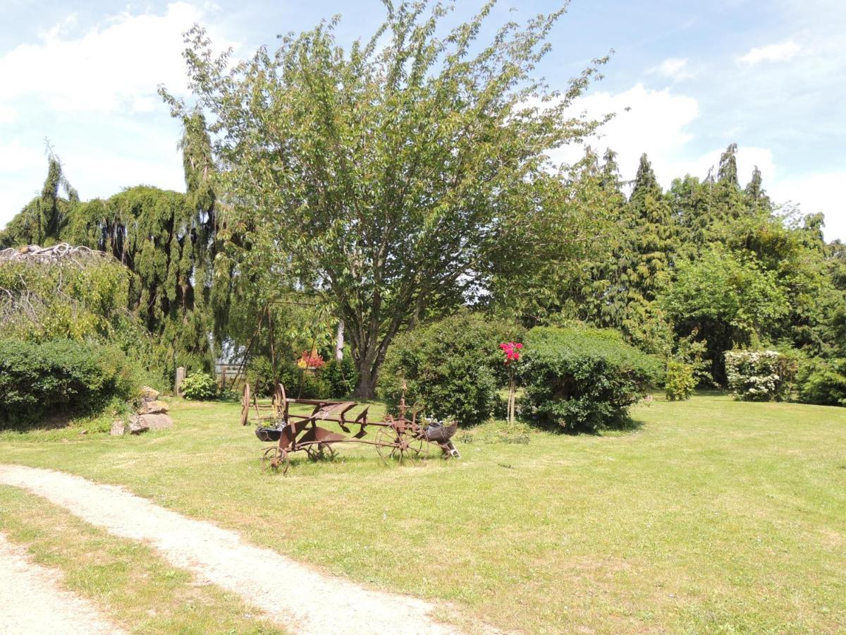 La Ferme Du Bourg Bed and Breakfast Eraines Buitenkant foto