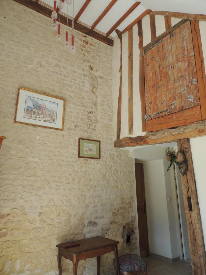 La Ferme Du Bourg Bed and Breakfast Eraines Buitenkant foto